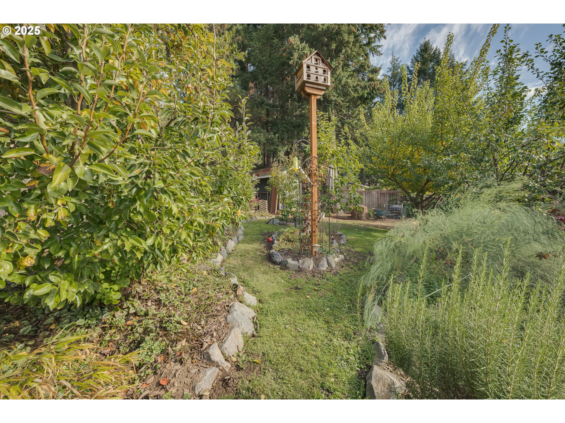 393 Meadow View Road Forest Grove, OR 97116 - Photo 8 of 44 Gallery Image 8