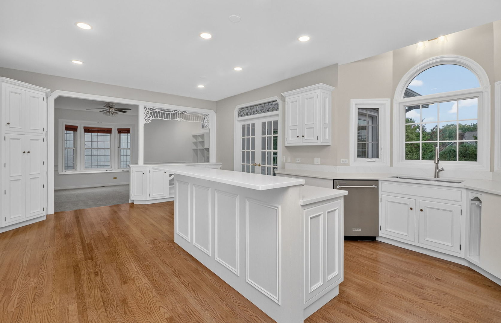 2715 Wendy Road Naperville, IL 60565 - Photo 8 of 50 Gallery Image 8