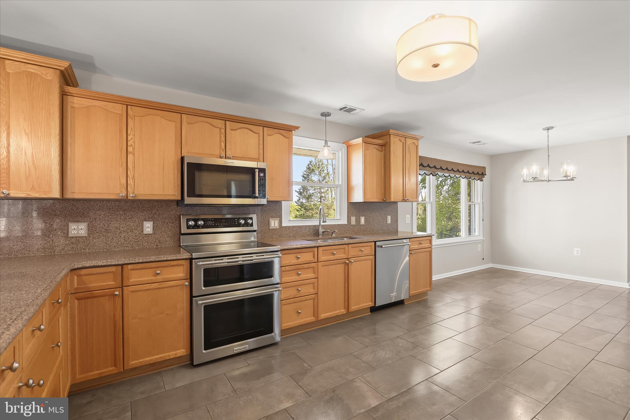 2616 Quebec School Road Middletown, MD 21769 - Photo 19 of 133 Renovated Eat-In Kitchen