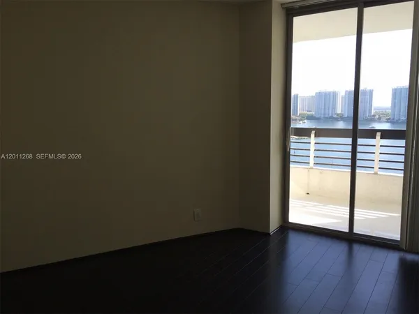 $3,200 | 19101 Northeast 36th Court, Unit 1903, Aventura, FL 33180