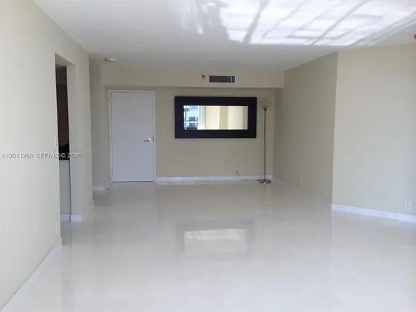 $3,200 | 19101 Northeast 36th Court, Unit 1903, Aventura, FL 33180