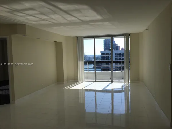 $3,200 | 19101 Northeast 36th Court, Unit 1903, Aventura, FL 33180