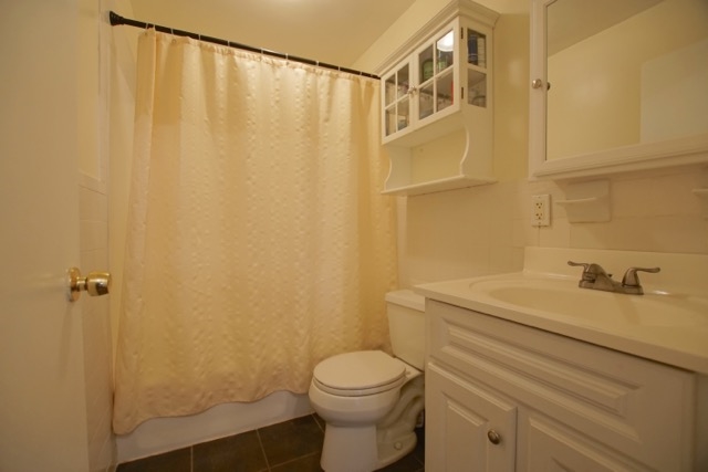 5 Strawberry Bank Road, Unit 1 Nashua, NH 03062 - Photo 10 of 17