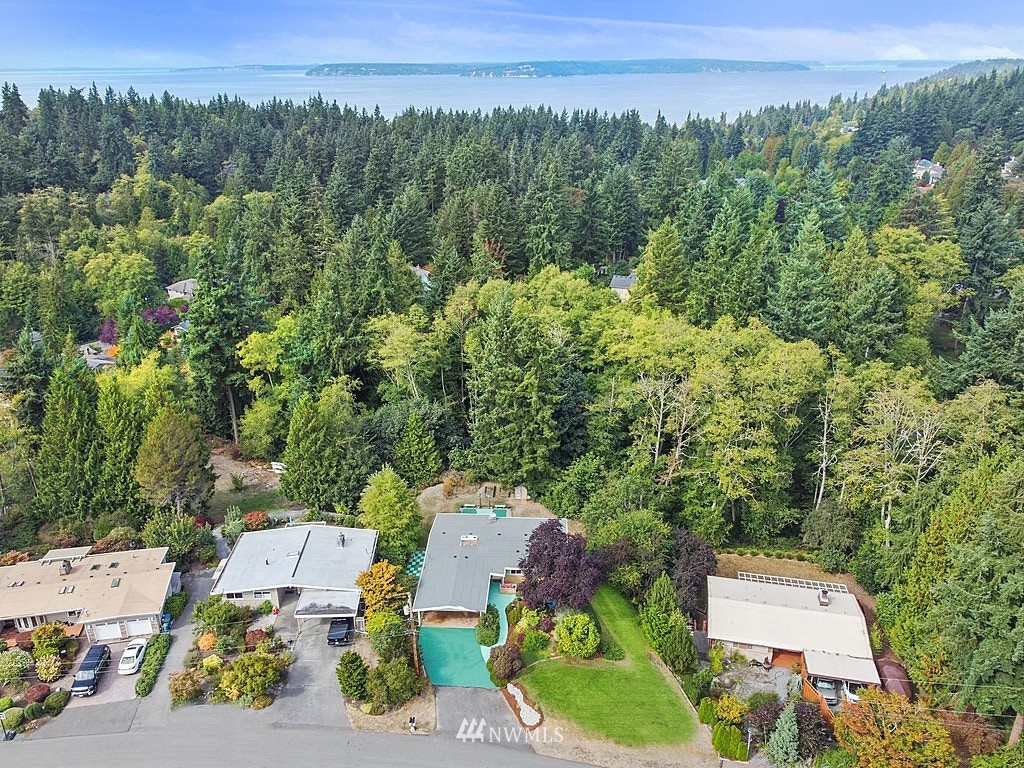 7431 Ridge Way Edmonds, WA 98026 - Photo 2 of 38 Gallery Image 2