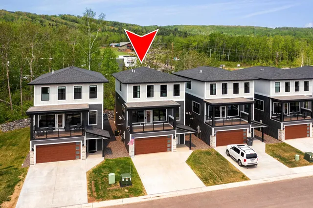 $950,000 | 8408 Potters Place, Duluth, MN 55808