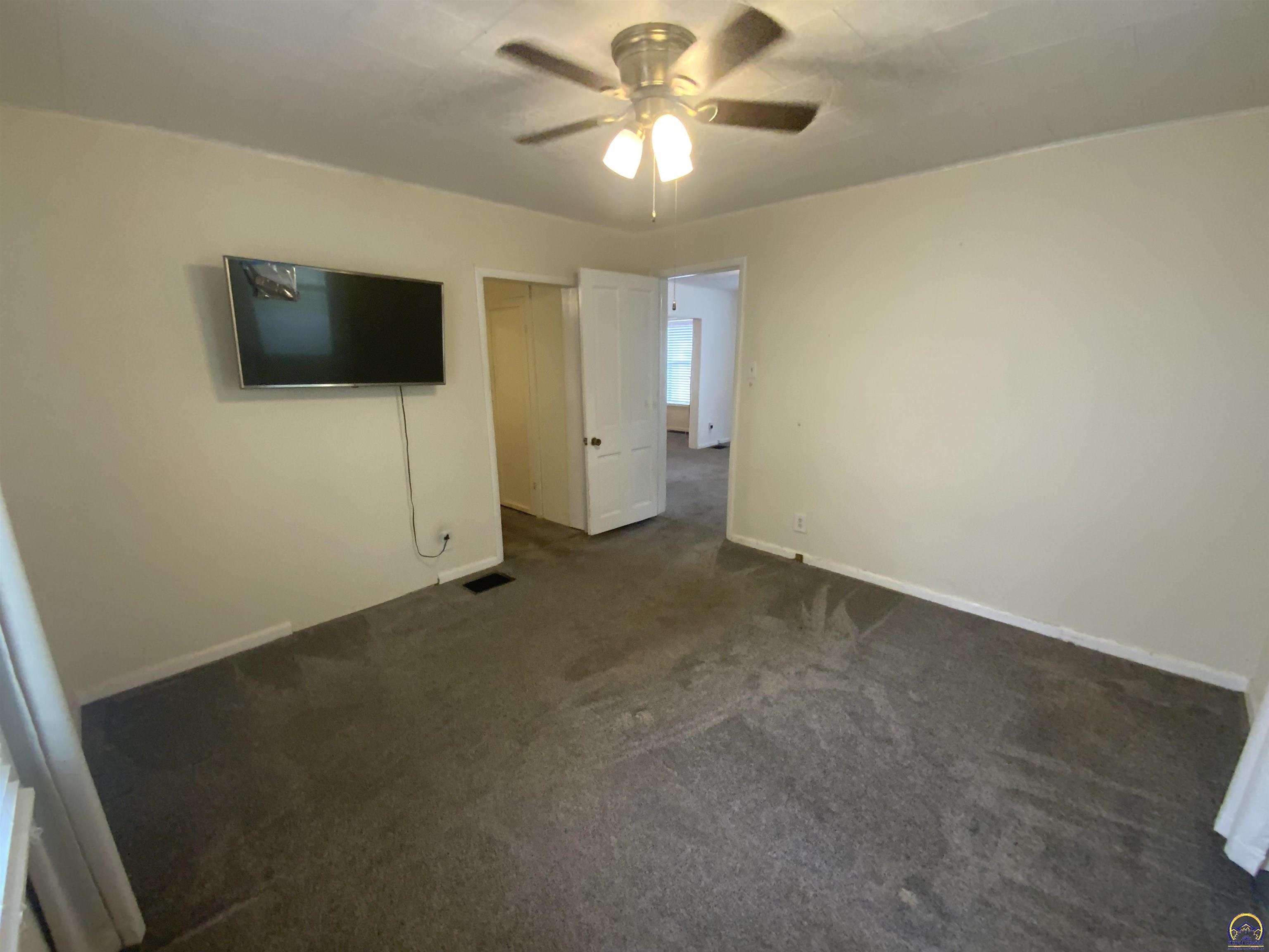 921 Southwest Frazier Avenue Topeka, KS 66606 - Photo 17 of 19 Gallery Image 17