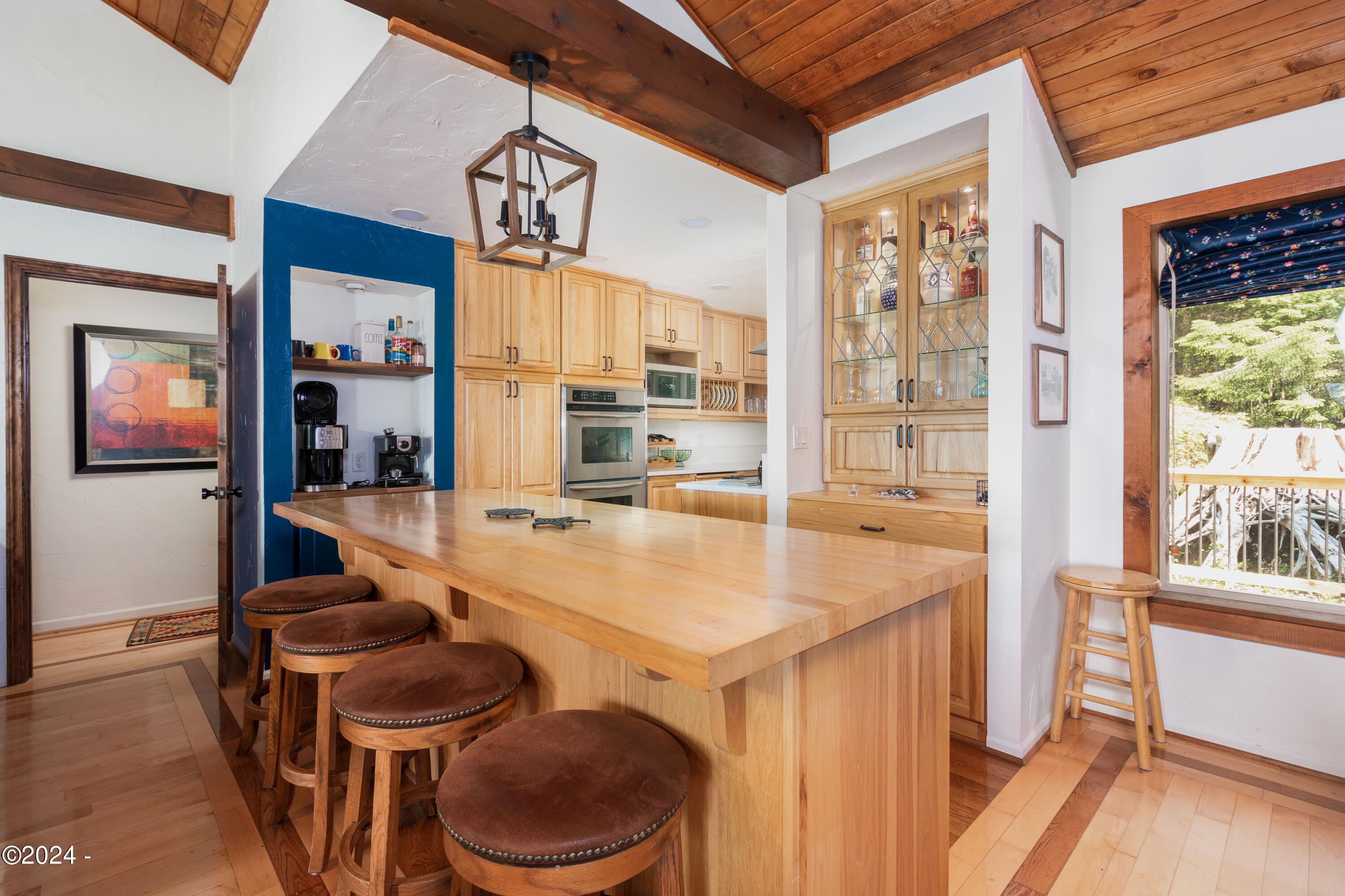 2275 Highway 101 Depoe Bay, OR 97341 - Photo 27 of 61 Eat in Island for Visiting