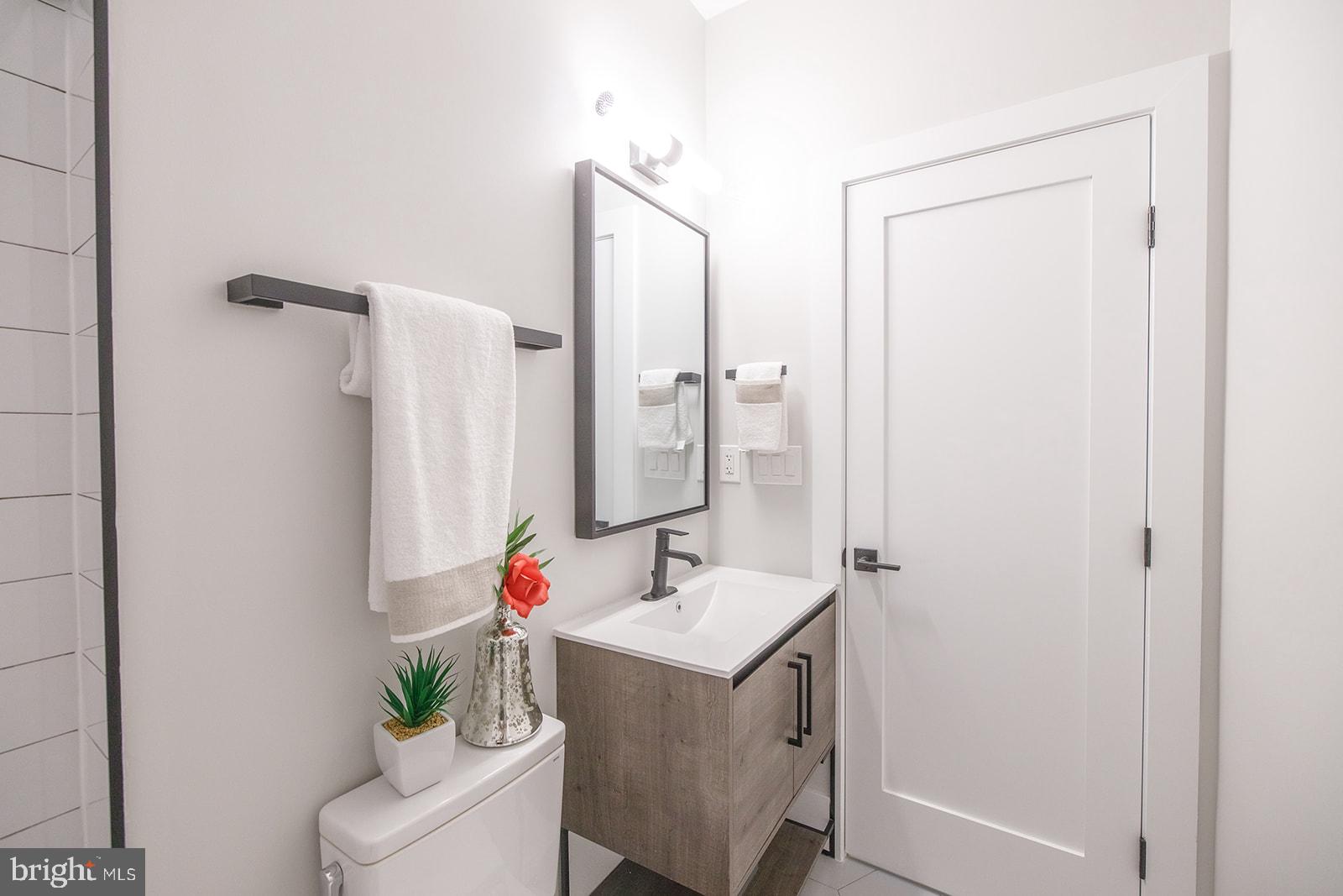 2244 Ontario Road Northwest, Unit 6 Washington, DC 20009 - Photo 12 of 37