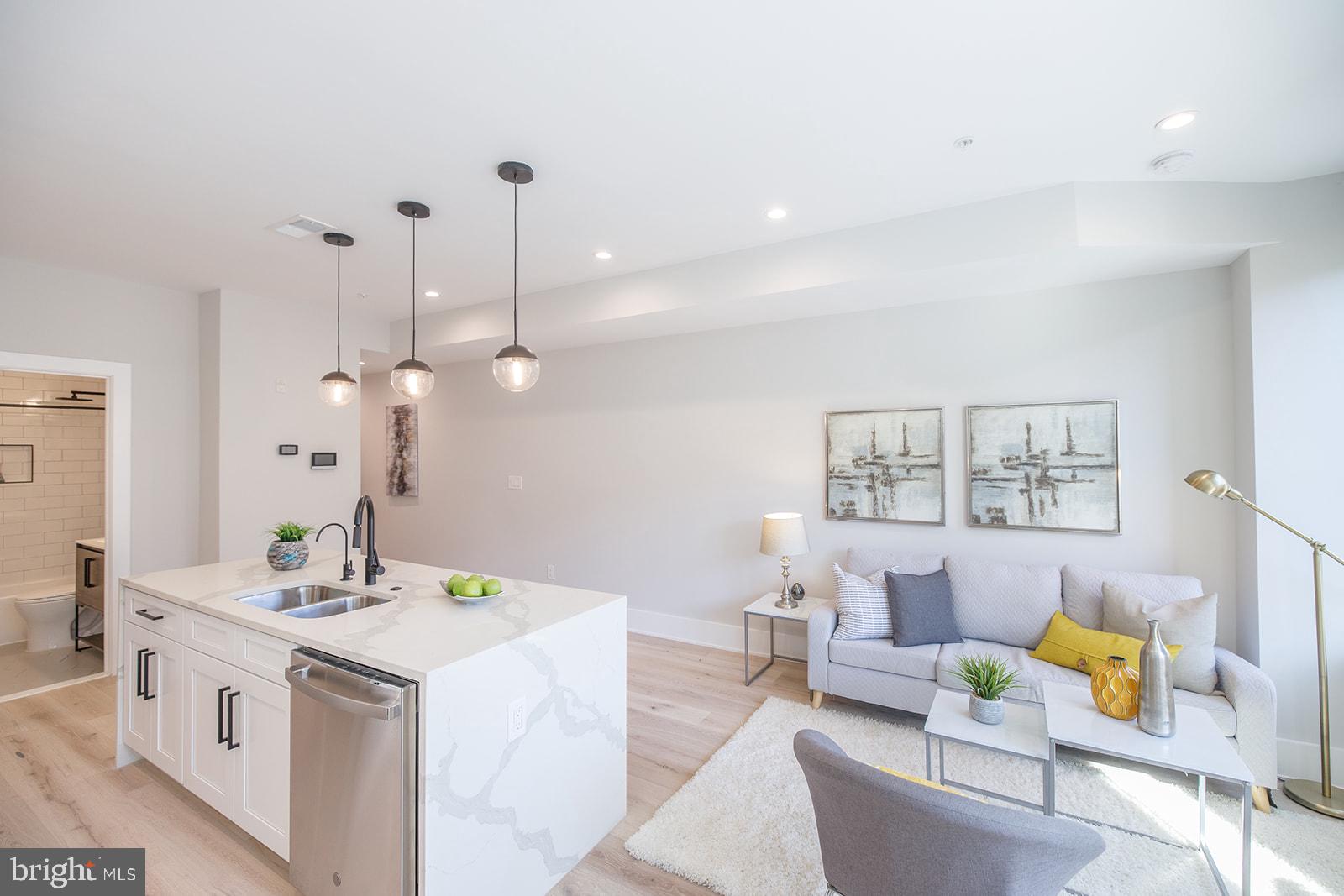 2244 Ontario Road Northwest, Unit 6 Washington, DC 20009 - Photo 8 of 37