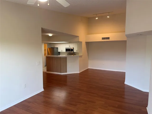 $2,850 | 5005 Wiles Road, Unit 307, Coconut Creek, FL 33073