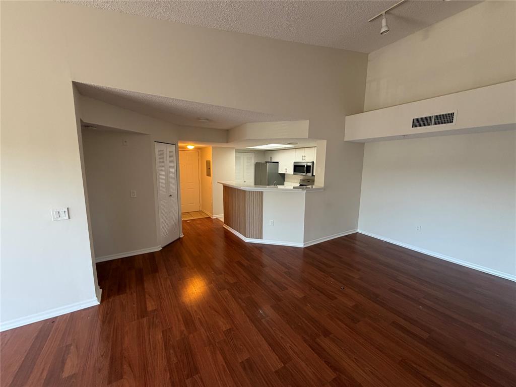 5005 Wiles Road, Unit 307 Coconut Creek, FL 33073 - Photo 6 of 9