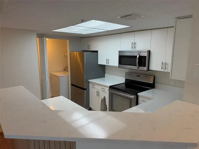 $2,850 | 5005 Wiles Road, Unit 307, Coconut Creek, FL 33073