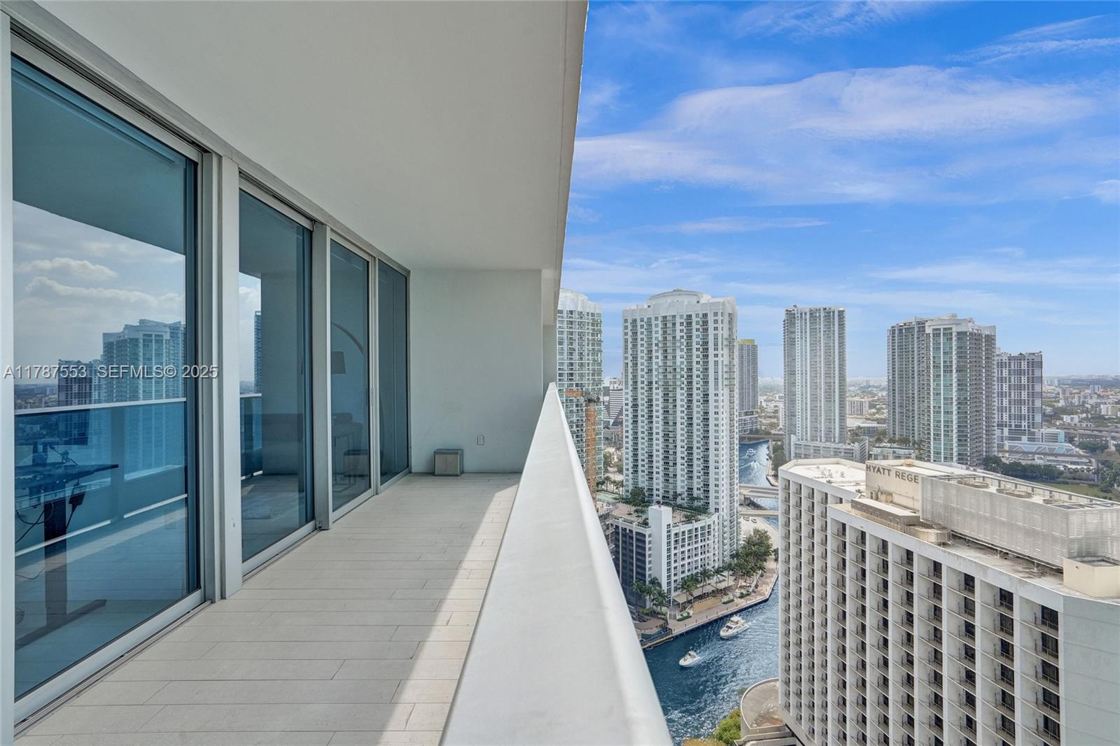 200 Biscayne Blvd Way, Unit 3211 Miami, FL 33131 - Photo 10 of 27 a view of balcony with city view
