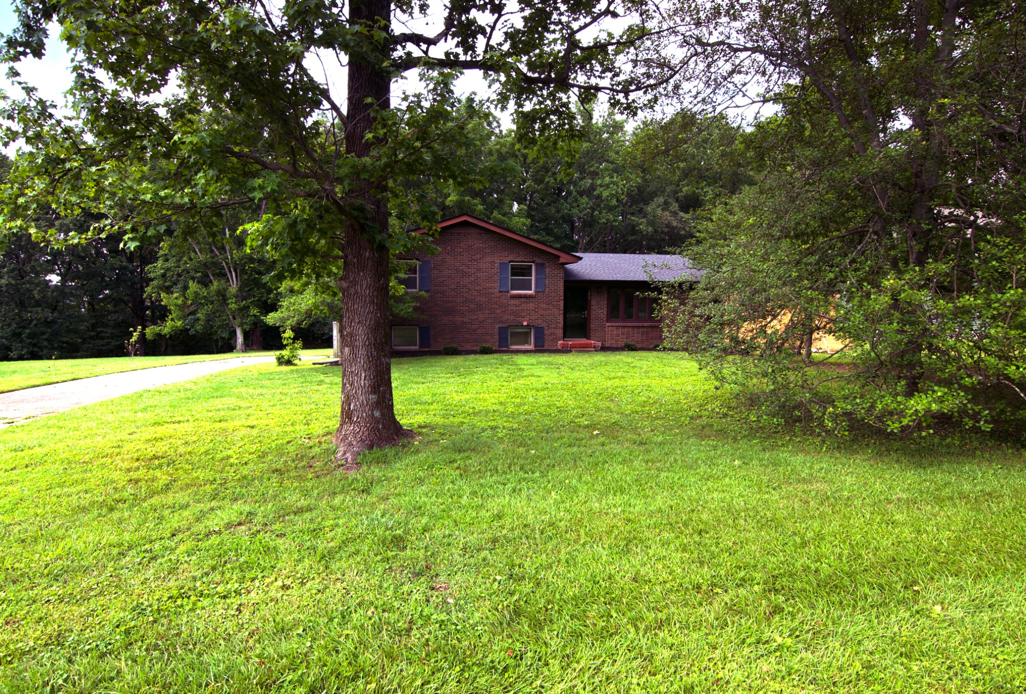 1017 Jackson Heights Road Goodlettsville, TN 37072 - Photo 2 of 34