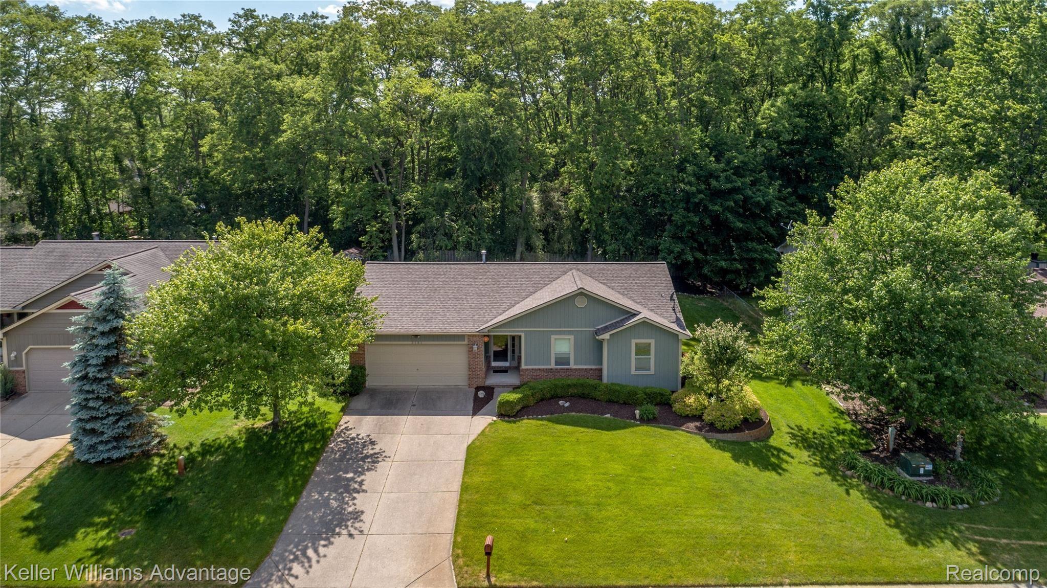 3161 Smugglers Ridge Walled Lake, MI 48390 - Photo 2 of 26 3161 Smugglers Ridge
