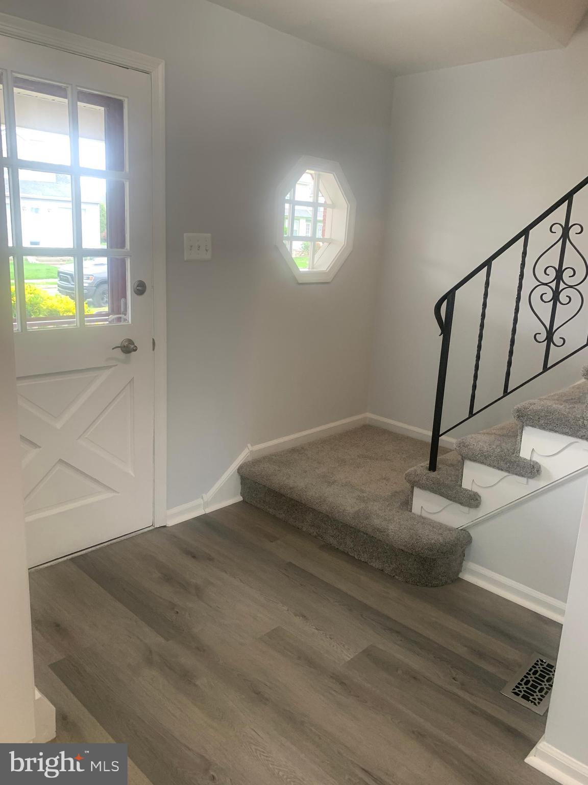 158 South Highland Road Springfield, PA 19064 - Photo 6 of 46 a view of entryway