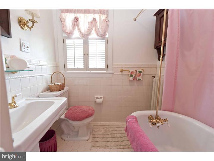 321 St Davids Road Wayne, PA 19087 - Photo 22 of 24 Bathroom