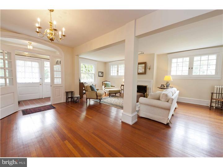 321 St Davids Road Wayne, PA 19087 - Photo 5 of 24 Foyer