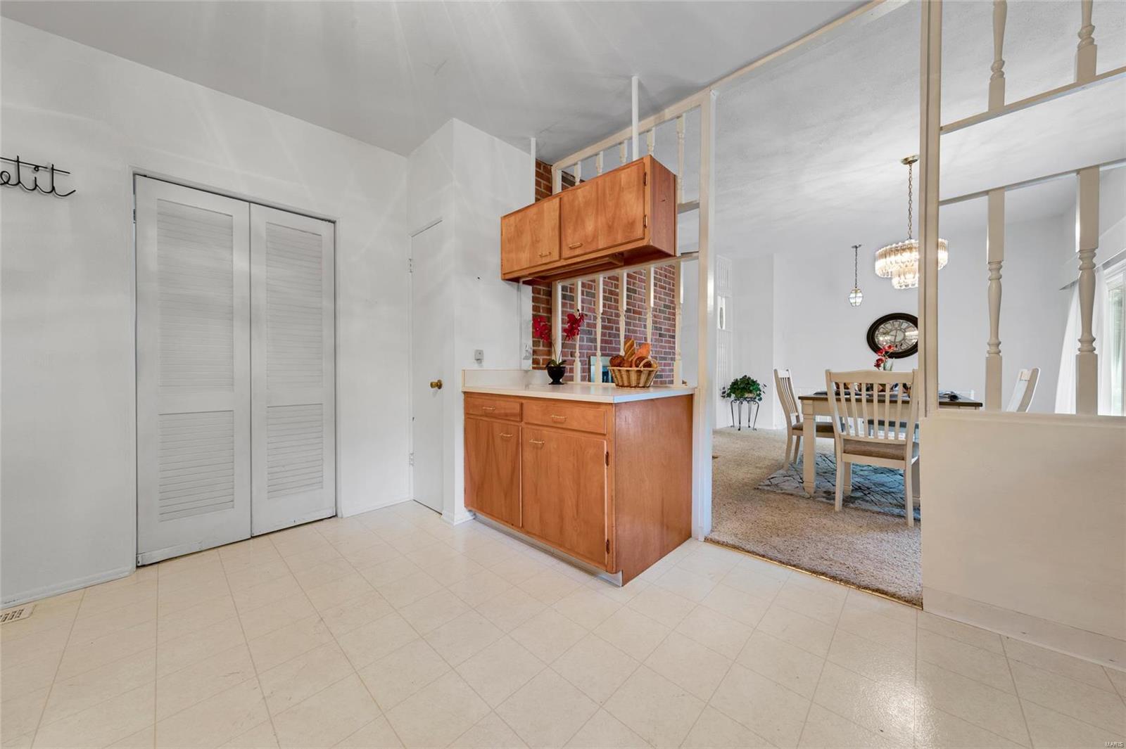 48 Rae Court St. Louis, MO 63146 - Photo 11 of 46 Gallery Image 11