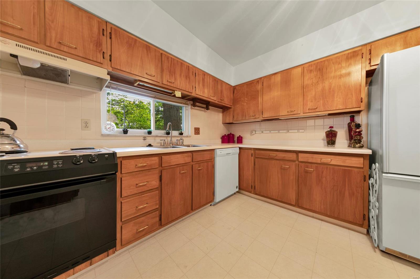 48 Rae Court St. Louis, MO 63146 - Photo 13 of 46 Gallery Image 13