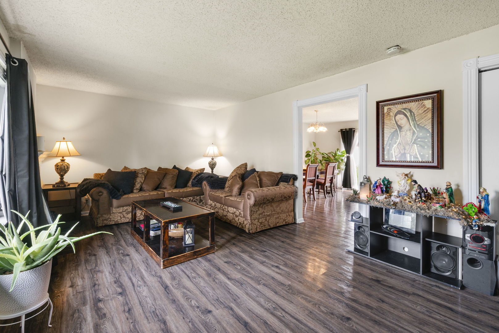 514 Gardiner Court Romeoville, IL 60446 - Photo 4 of 17 Gallery Image 4