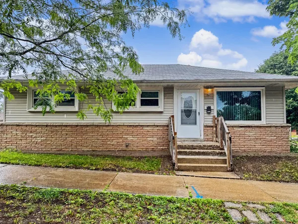 $224,900 | 7400 West Melvina Street, Milwaukee, WI 53216