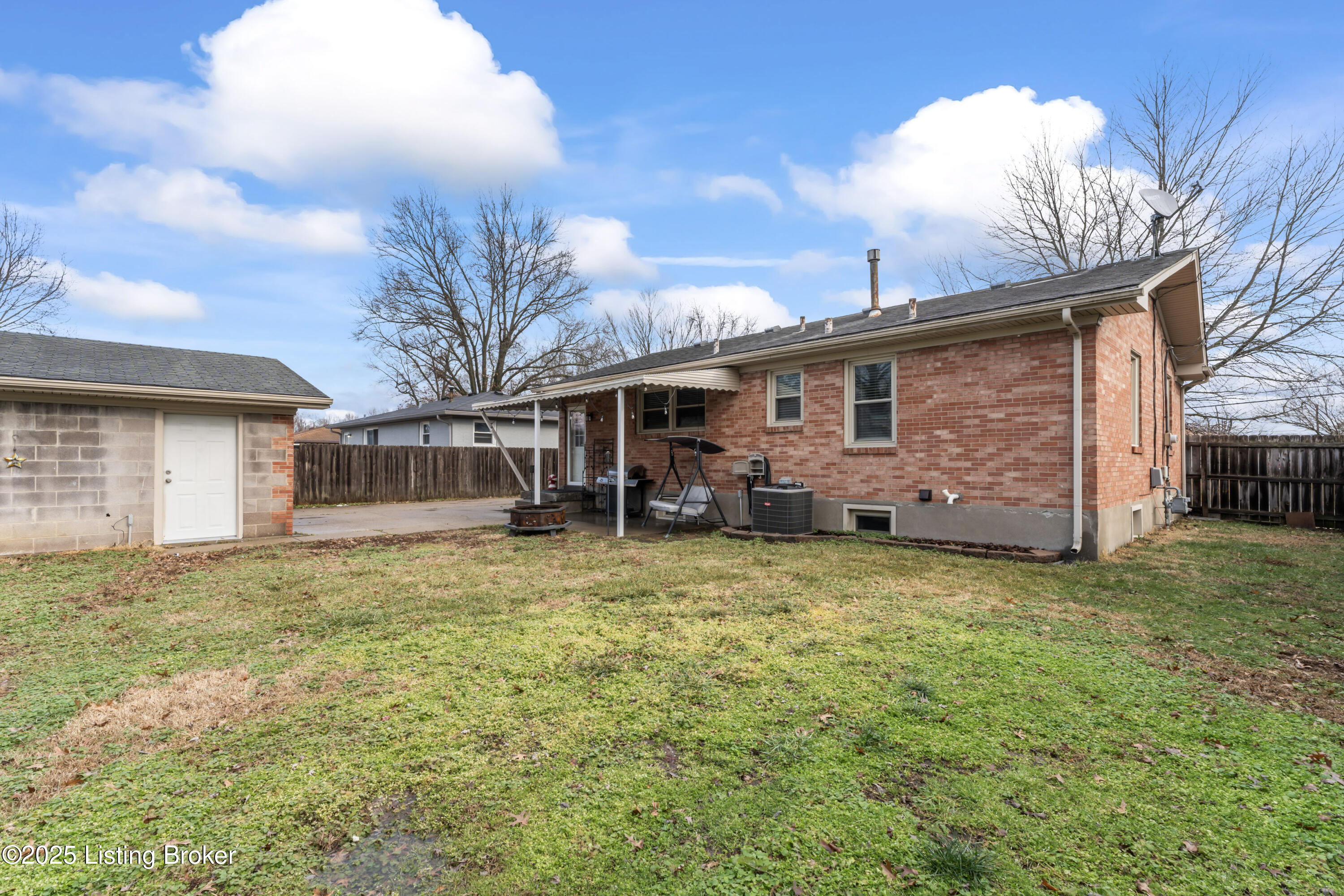 10610 Torrington Road Louisville, KY 40272 - Photo 24 of 28 35-DSC00292