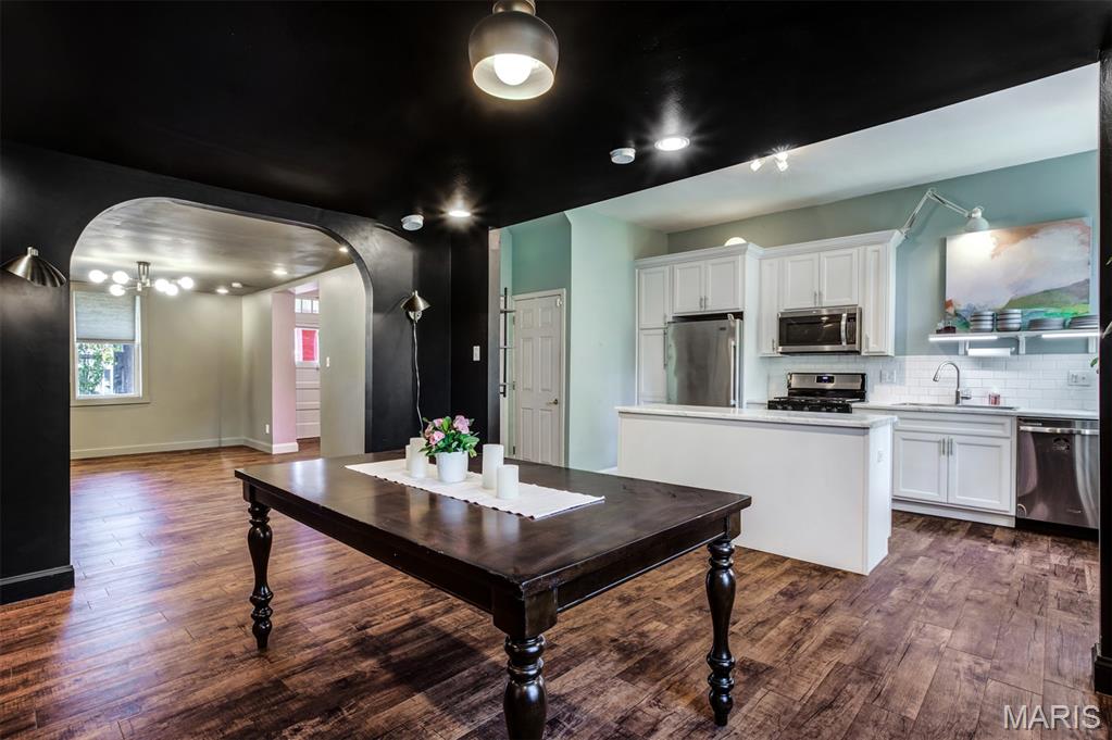 938 Catalpa Street St. Louis, MO 63112 - Photo 13 of 46