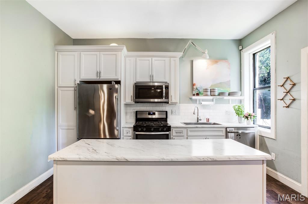 938 Catalpa Street St. Louis, MO 63112 - Photo 15 of 46