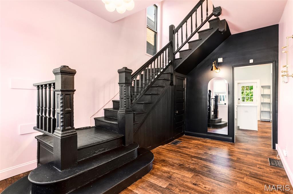 938 Catalpa Street St. Louis, MO 63112 - Photo 5 of 46