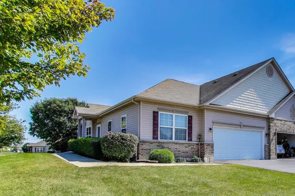 $300,000 | 900 Yorktown Street, McHenry, IL 60050