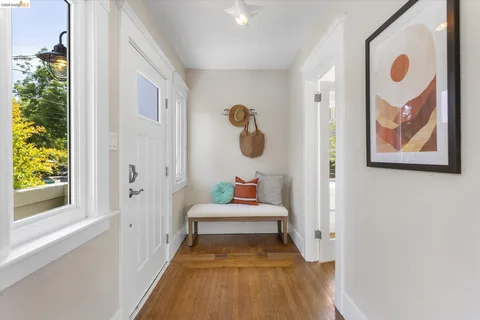 $948,000 | 530 63rd Street, Oakland, CA 94609