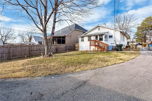 $1,790 | 7070 Winona Avenue, St. Louis, MO 63109