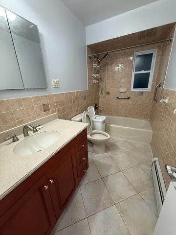 $3,200 | 47 Country Village Court, Unit 2, Bayonne, NJ 07002