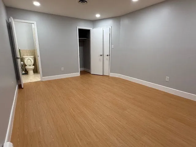 $3,200 | 47 Country Village Court, Unit 2, Bayonne, NJ 07002