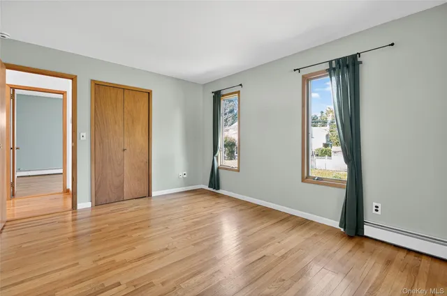 $599,000 | 8 Lovers Lane, Huntington, NY 11743