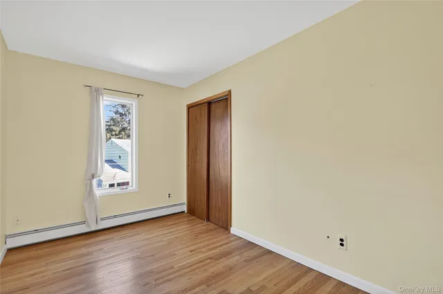 $599,000 | 8 Lovers Lane, Huntington, NY 11743