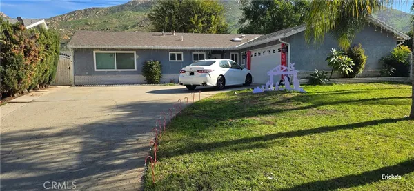 $1,000 | 240-room East Shady Grove Drive, Riverside, CA 92507
