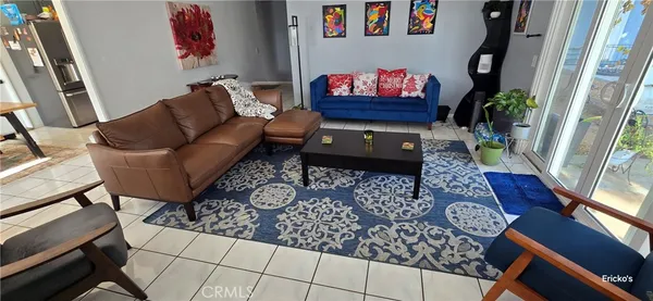 $1,000 | 240-room East Shady Grove Drive, Riverside, CA 92507