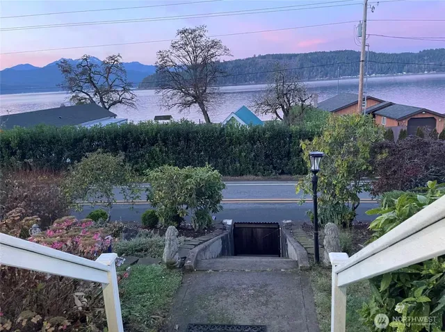 $499,000 | 5060 Highway 106, Union, WA 98592