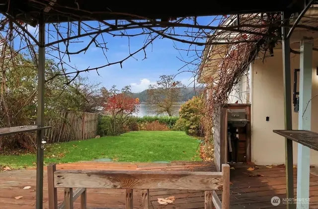 $499,000 | 5060 Highway 106, Union, WA 98592