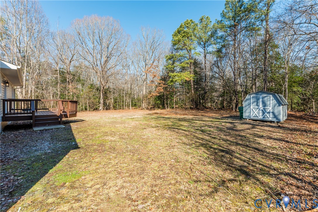 10298 Jamestown Road Ashland, VA 23005 - Photo 41 of 46 a swimming pool with wooden fence