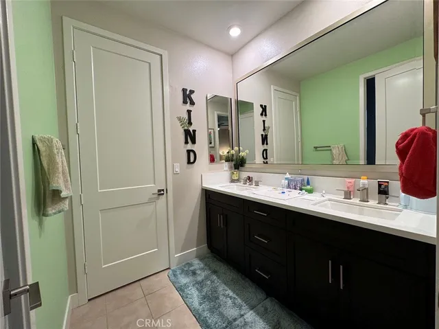 $2,000 | 71 Cartwheel, Irvine, CA 92618