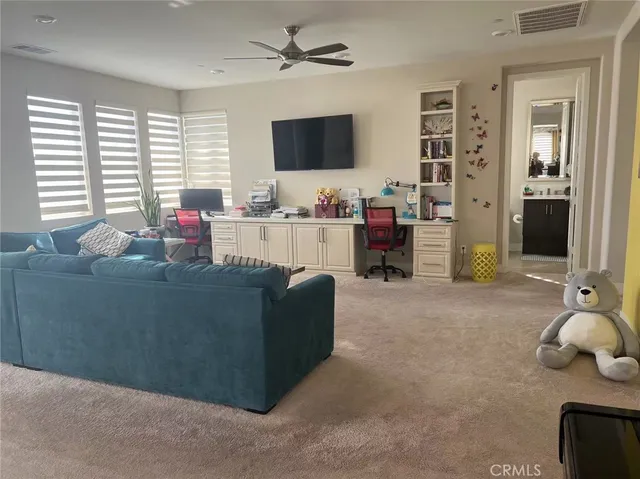 $2,000 | 71 Cartwheel, Irvine, CA 92618