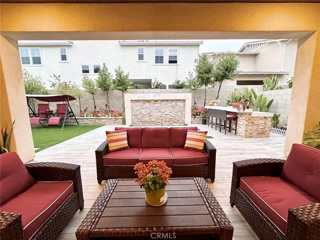 $2,000 | 71 Cartwheel, Irvine, CA 92618