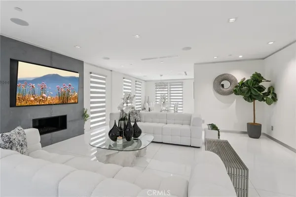 $2,750,000 | 23670 Park Andorra, Calabasas, CA 91302