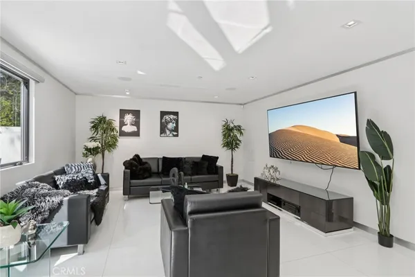 $2,750,000 | 23670 Park Andorra, Calabasas, CA 91302