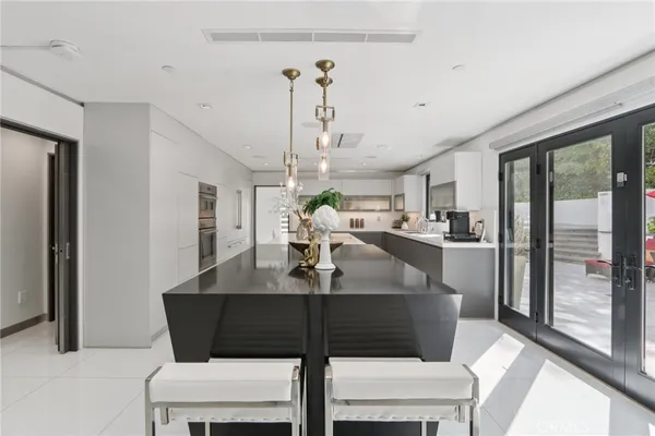 $2,750,000 | 23670 Park Andorra, Calabasas, CA 91302