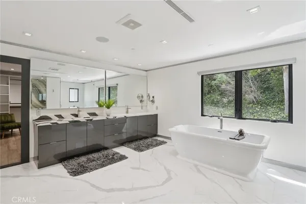 $2,750,000 | 23670 Park Andorra, Calabasas, CA 91302