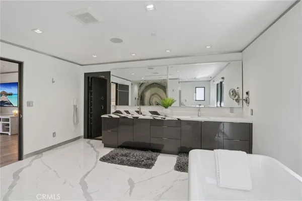 $2,750,000 | 23670 Park Andorra, Calabasas, CA 91302